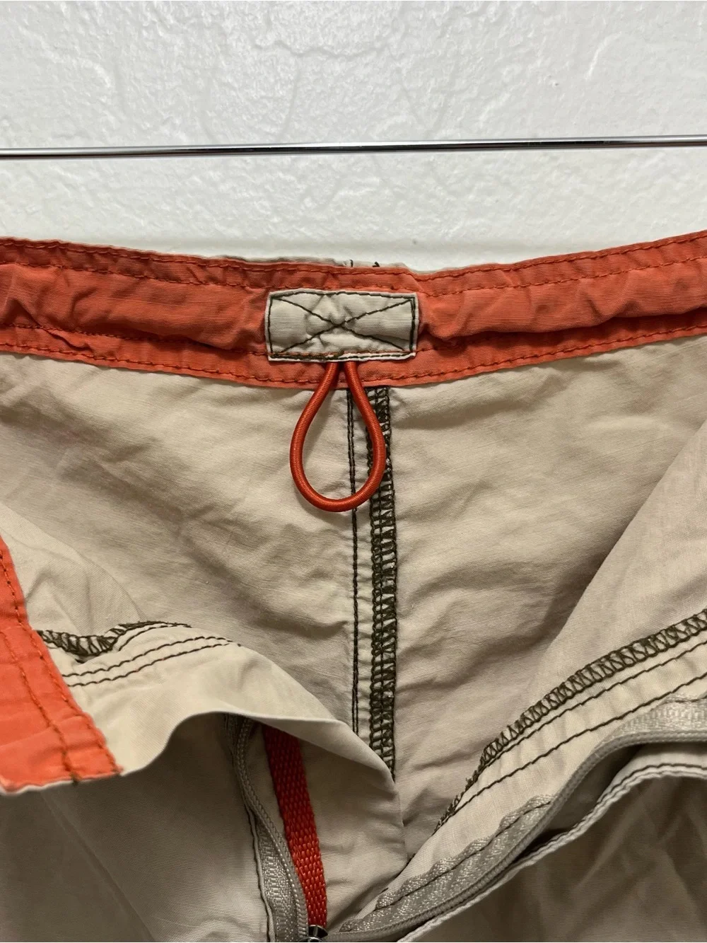 VTG Y2K Abercrombie & Fitch Women's Gorpcore Utility Cargo Shorts Tan Size 6